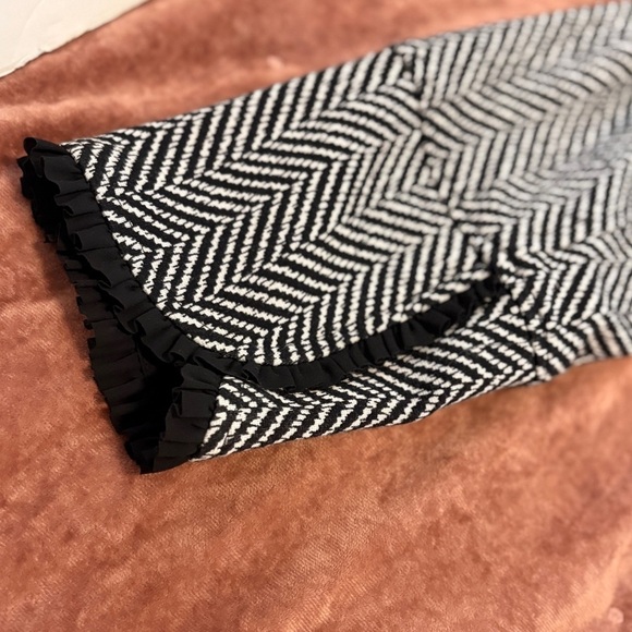 Chico’s Chevron Blazer with Black Trim SZ1 - Picture 6 of 9